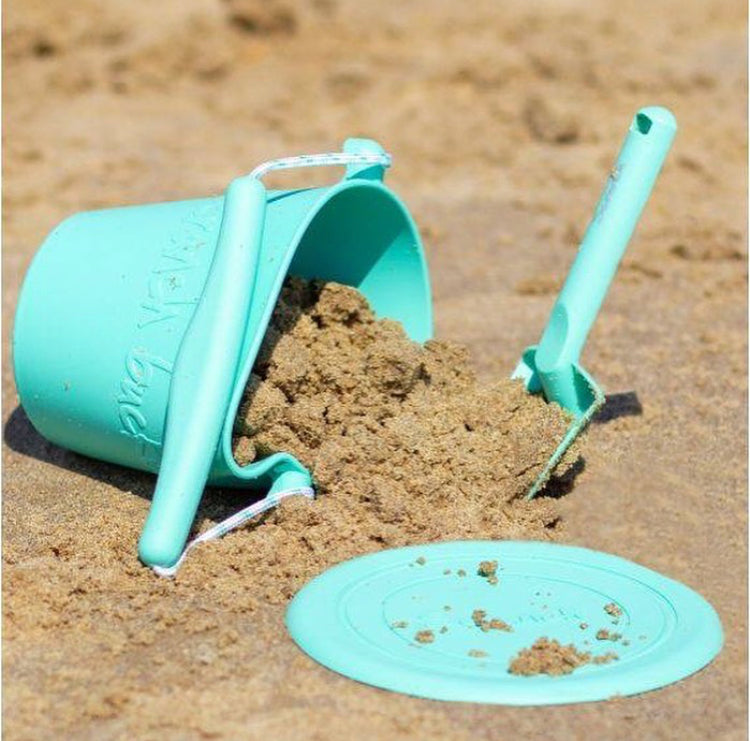 Scrunch Bucket & Spade Set  - Teal, beach background