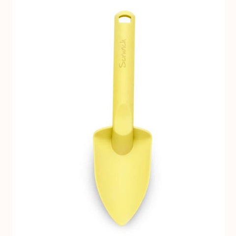 Scrunch lemon spade , white background 